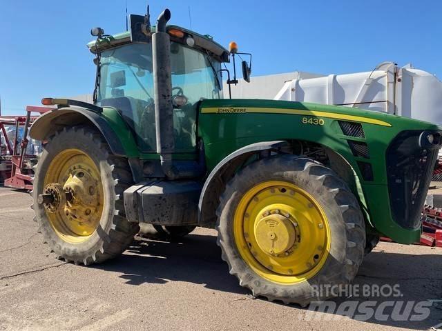 John Deere 8430 Traktorji