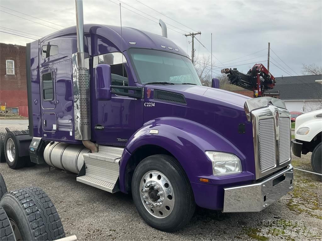 Kenworth T880 Vlačilci