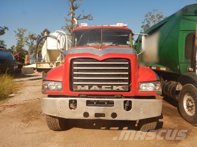 Mack GU713 Kiper tovornjaki