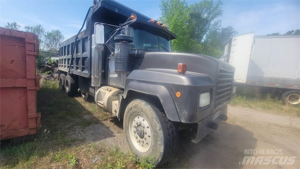 Mack RD6885 Kiper tovornjaki
