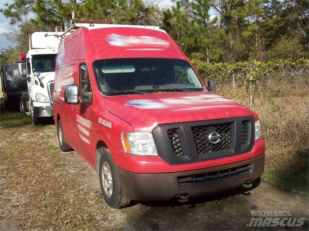 Nissan NV2500 Zabojni kombi