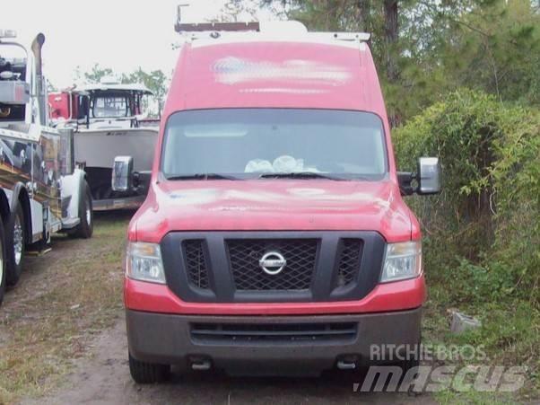 Nissan NV2500 Zabojni kombi
