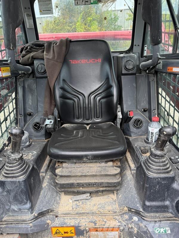 Takeuchi TL10V-2 Nakladalci goseničarji