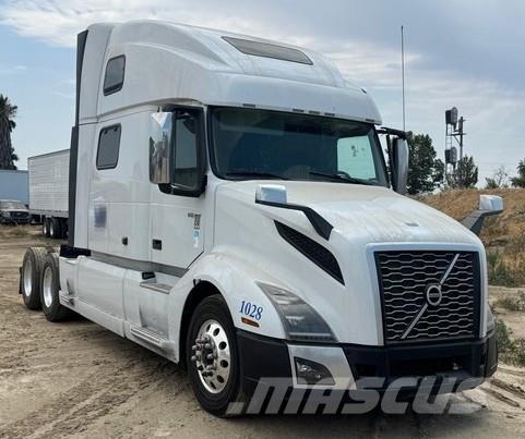 Volvo VNL64T670 Vlačilci