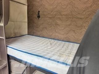 Volvo VNL64T780 Vlačilci