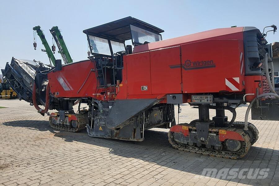 Wirtgen W 250 Freze za asfalt