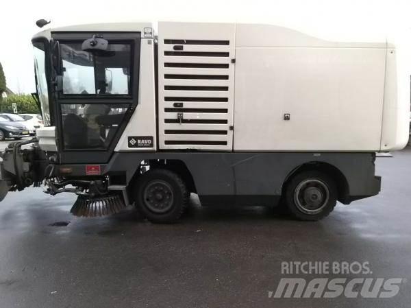 Ravo 530 CD Cestni pometači