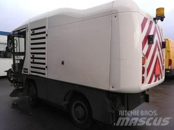 Ravo 530 CD Cestni pometači