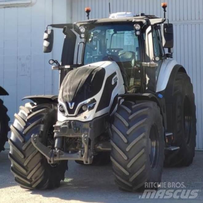 Valtra Q305 Traktorji