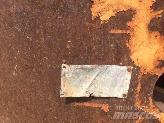 CAT 926E Kolesni nakladalci
