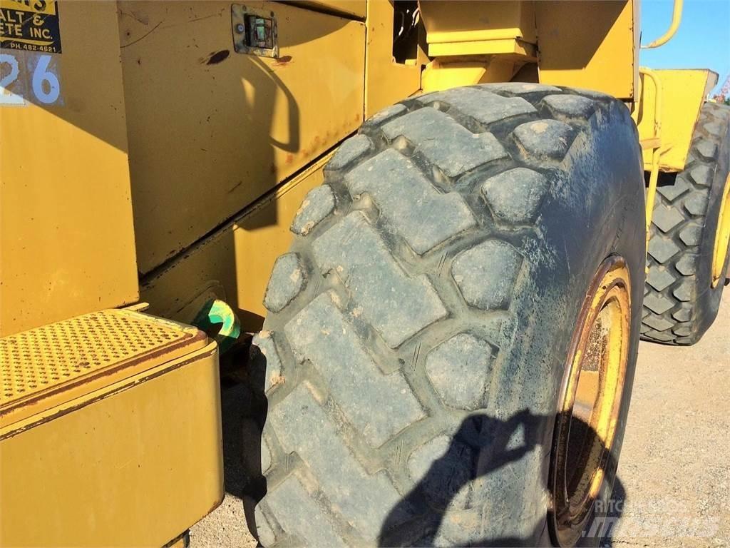 CAT 950F Kolesni nakladalci