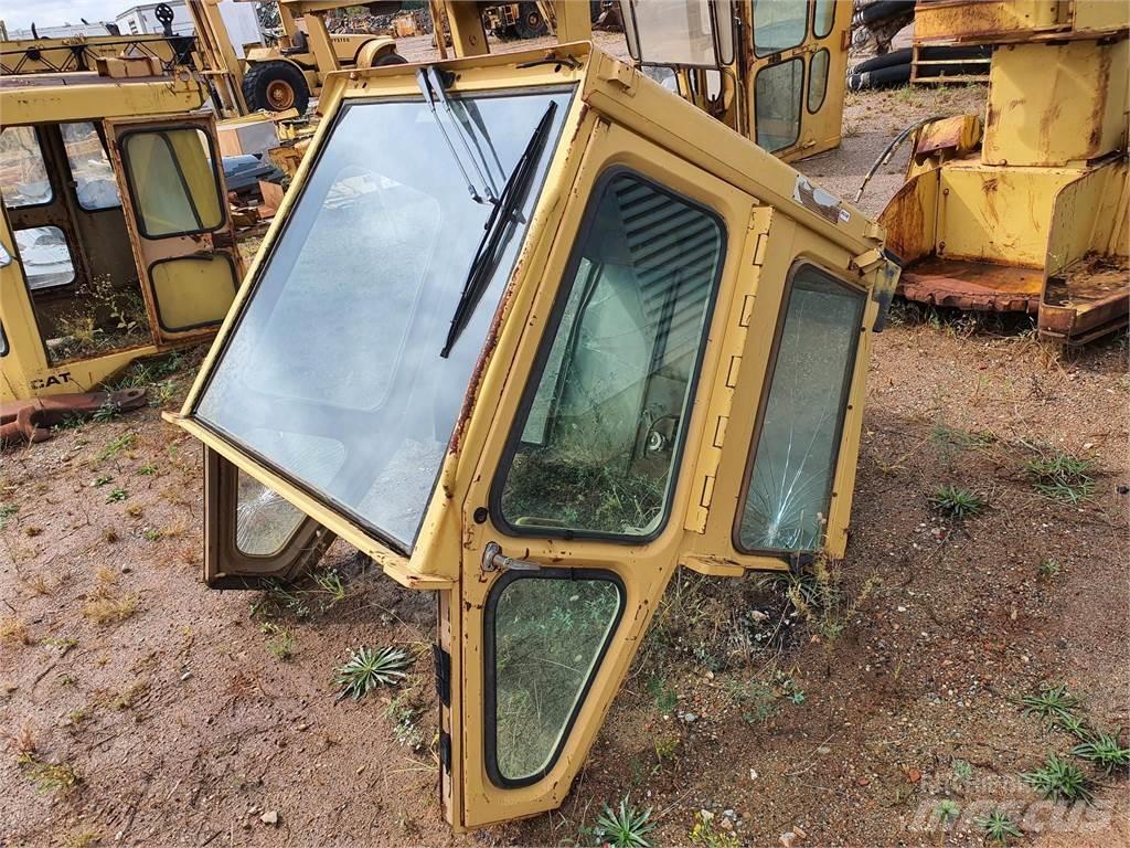 CAT 973 Kabine in notranjost