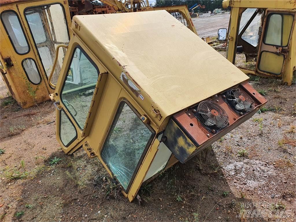 CAT 973 Kabine in notranjost