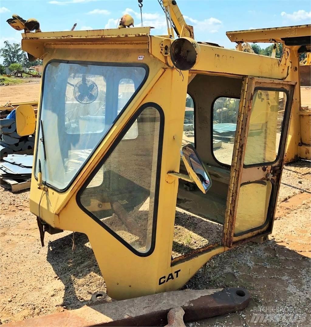 CAT 980C Kabine in notranjost