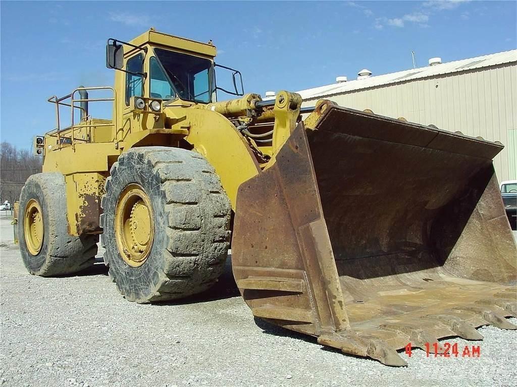 CAT 988B Kolesni nakladalci