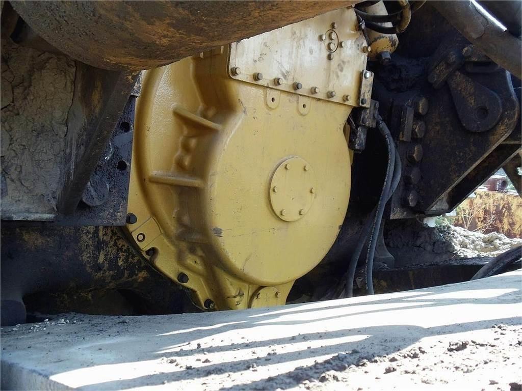 CAT D10N Buldožerji goseničarji