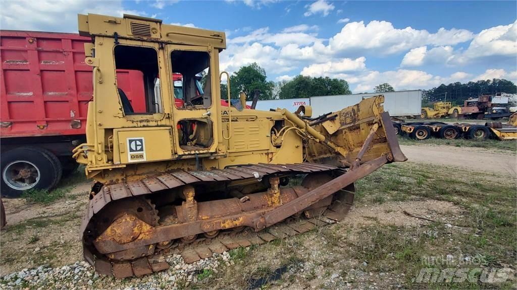 CAT D5B Buldožerji goseničarji