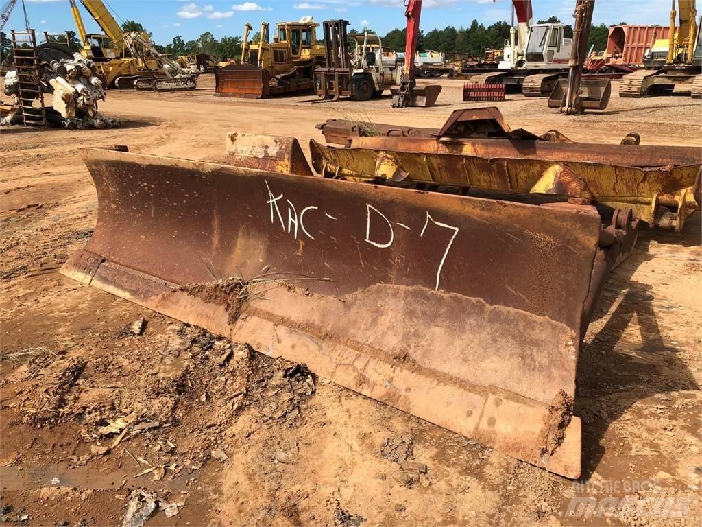 CAT D7 Deske / noži