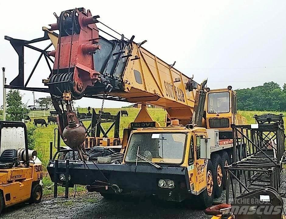Grove TM800 Tovornjaki z žerjavom