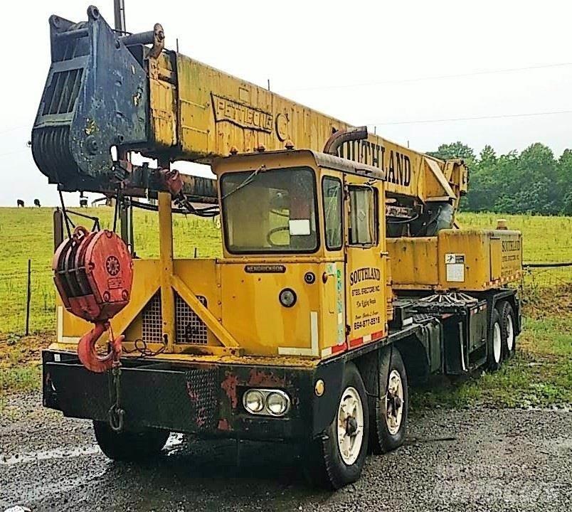Pettibone 60TK Tovornjaki z žerjavom