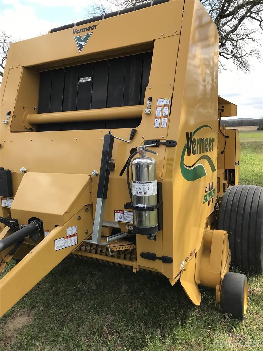 Vermeer 605SM Balirke (okrogle bale)