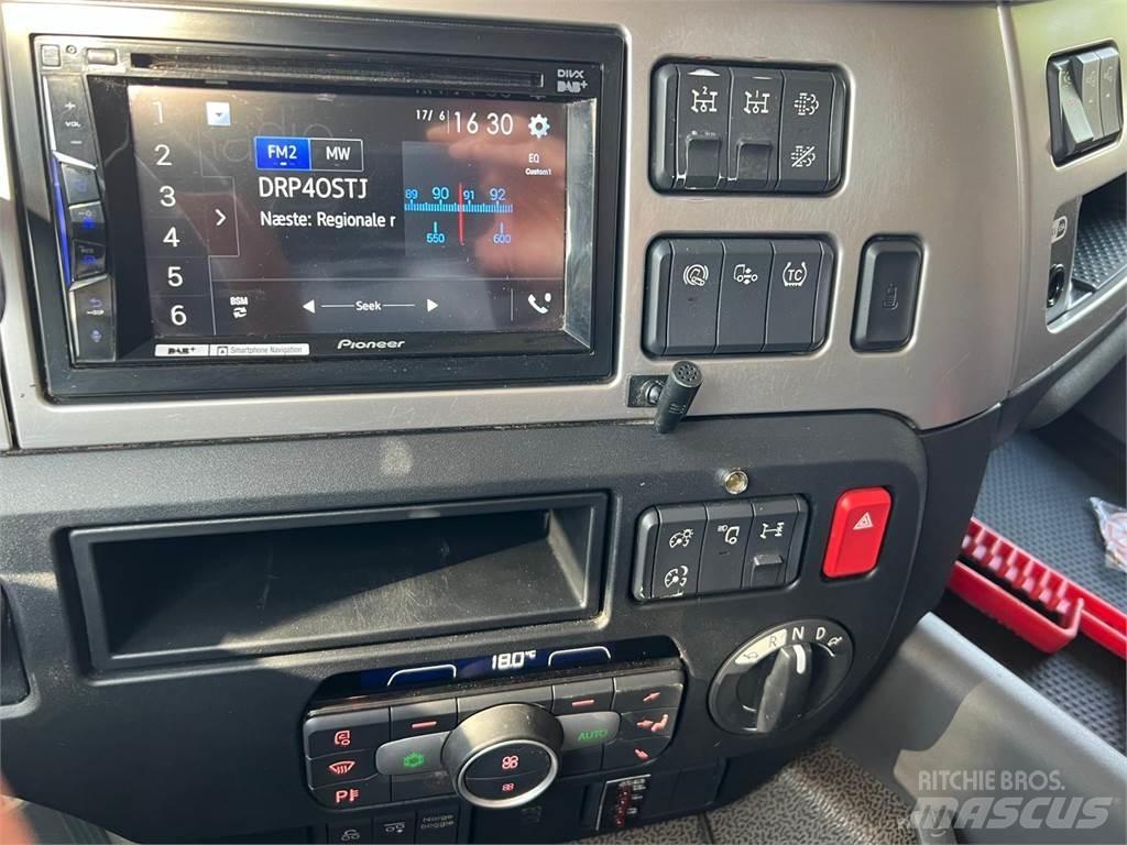 DAF CF 480 FAX 8x2*6 Razstavljivi tovornjaki z žičnimi dvigali
