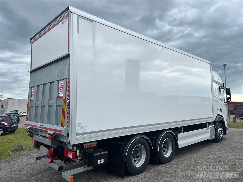 DAF XF480 FAS 6x2 Tovornjaki zabojniki