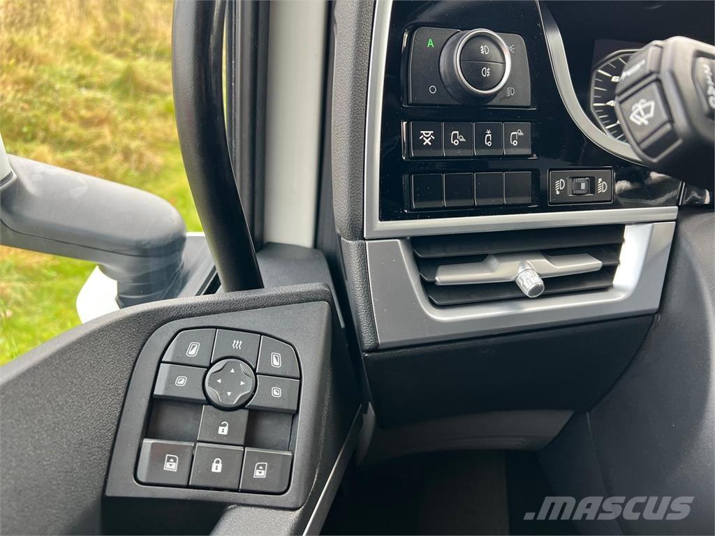 DAF XF530 FTS 6x2 Vlačilci