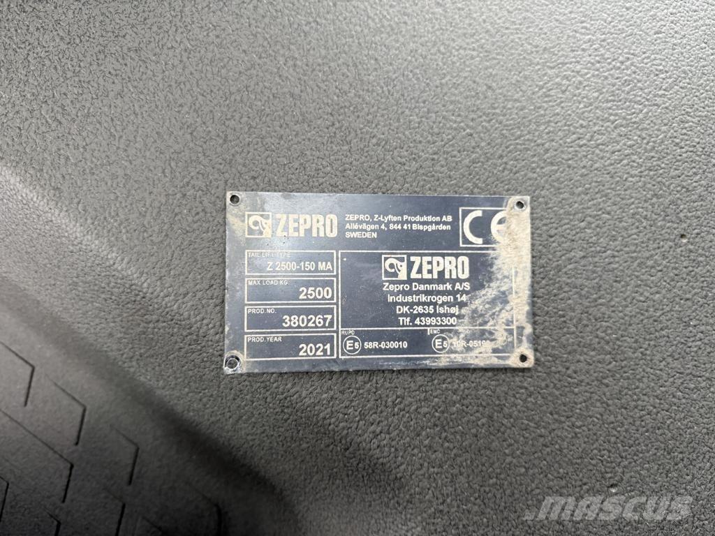 Volvo FM380 7800mm Tovornjaki s ponjavo