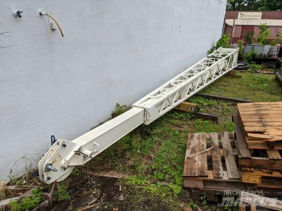 Terex  Boom in dipper roke