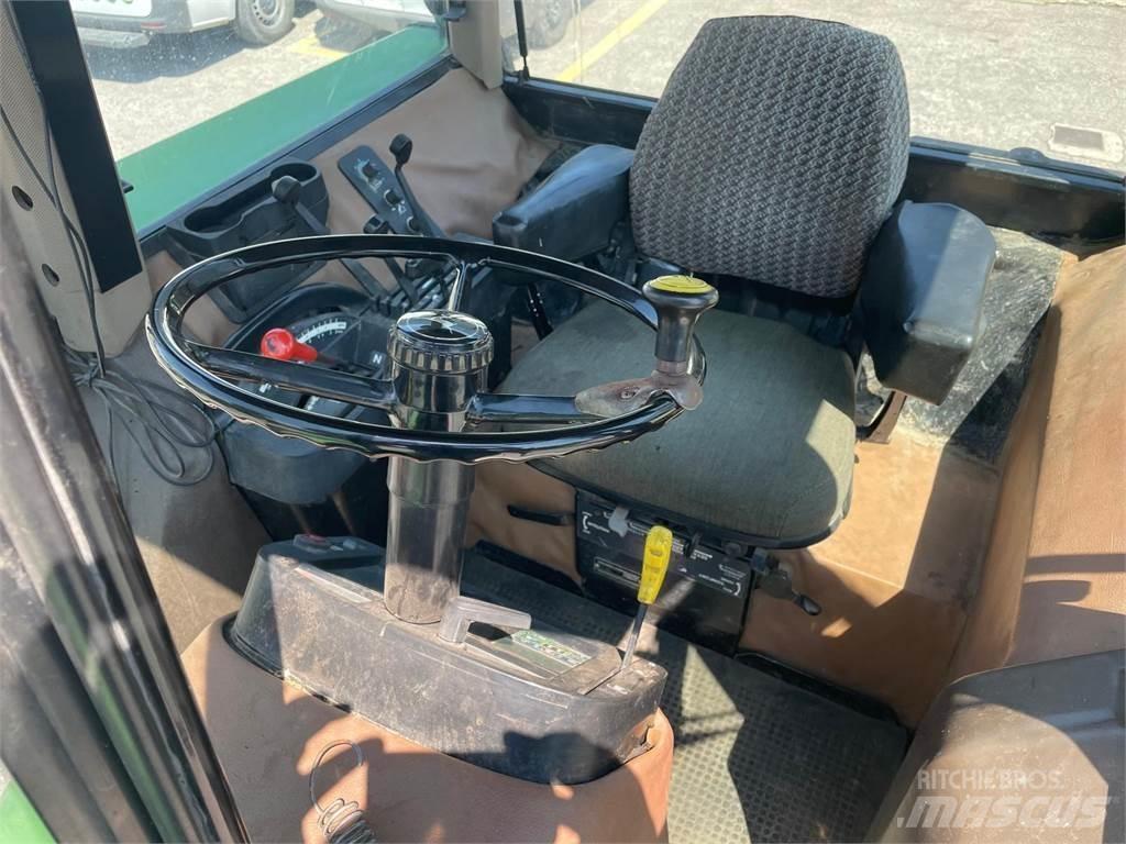 John Deere 4955 Traktorji