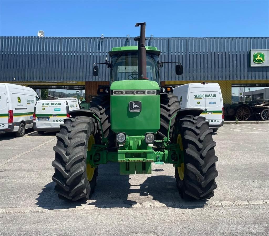 John Deere 4955 Traktorji