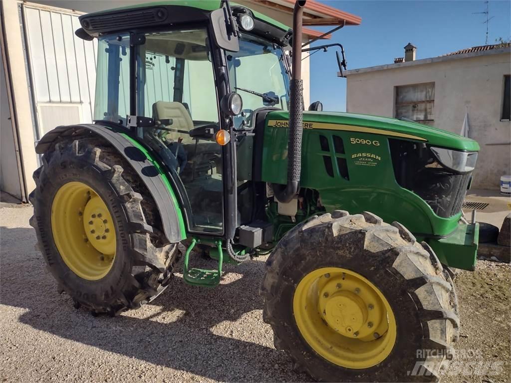 John Deere 5090 G Traktorji