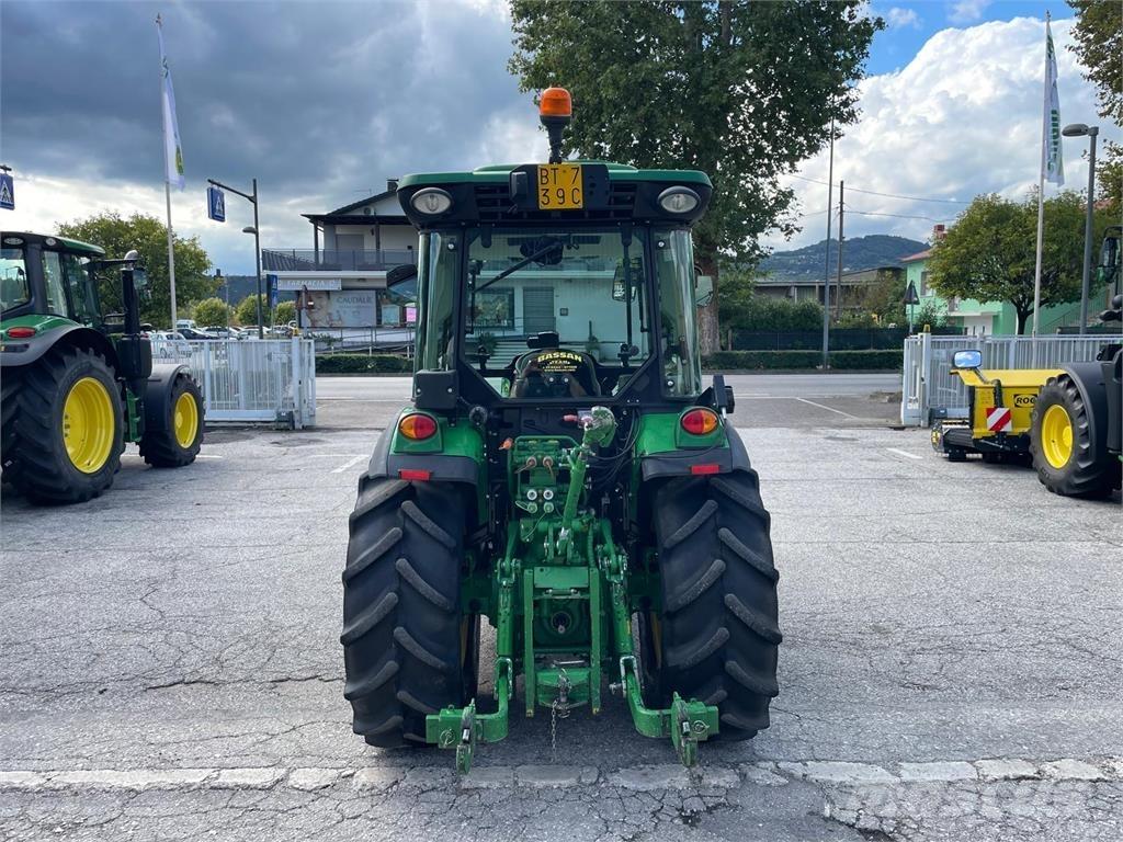 John Deere 5090 GF Traktorji