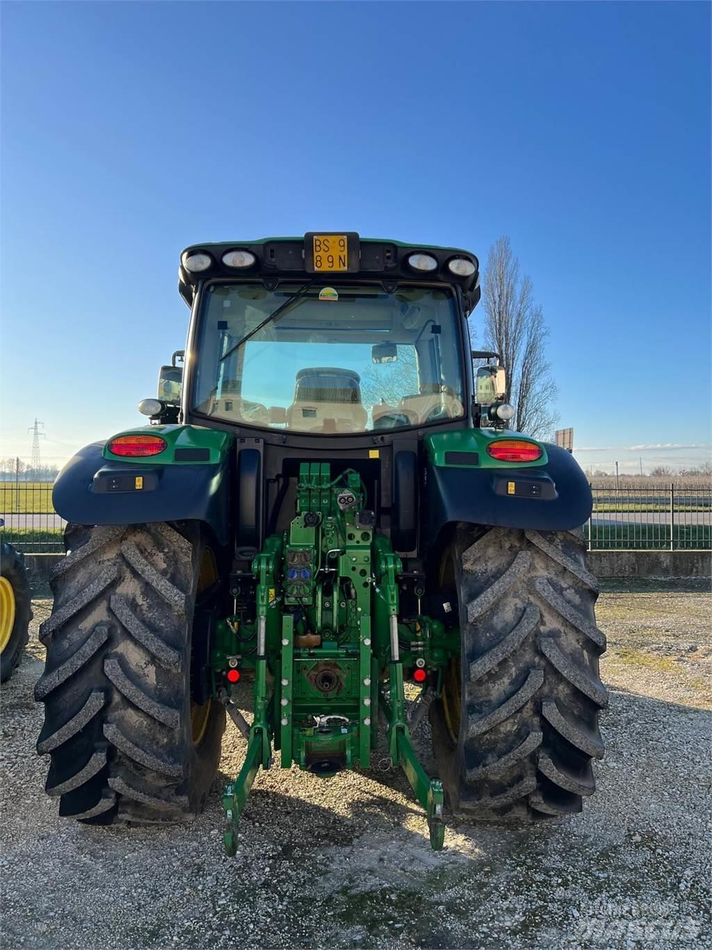 John Deere 6110 R Traktorji