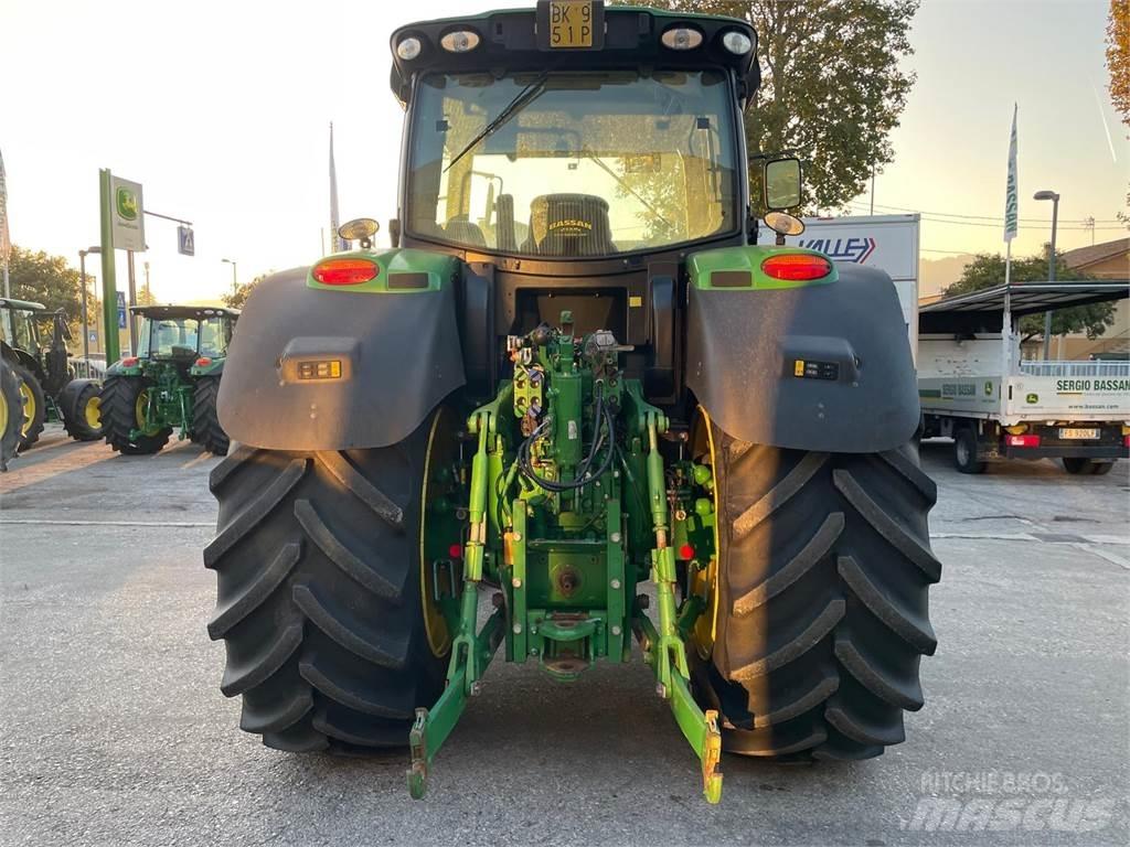 John Deere 6210 R Traktorji
