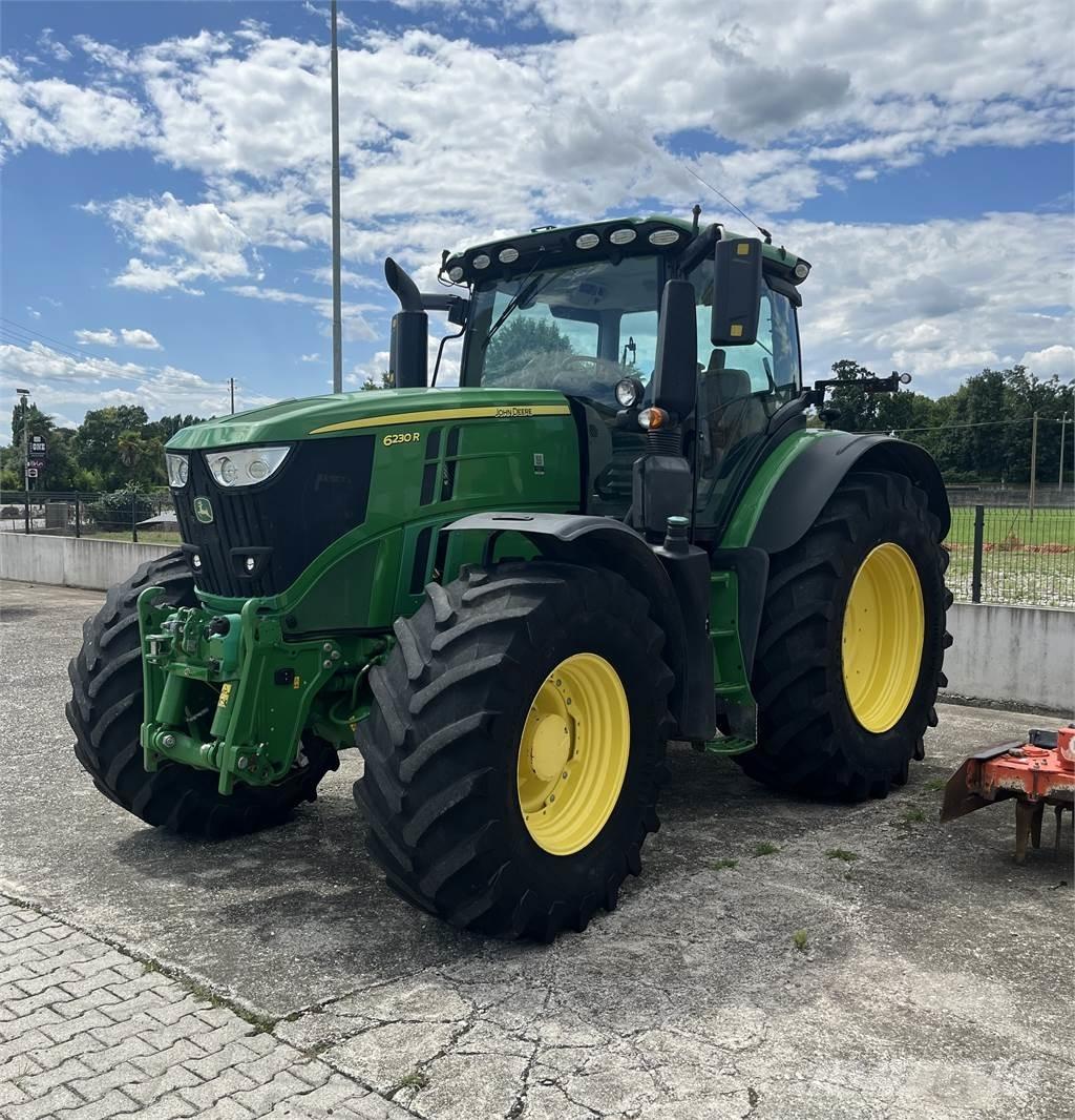 John Deere 6230 R Traktorji
