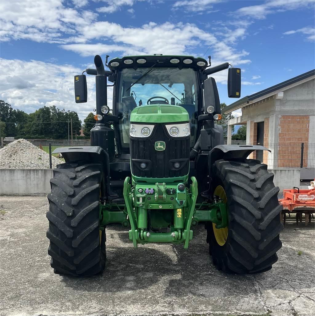 John Deere 6230 R Traktorji