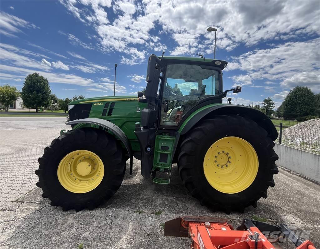 John Deere 6230 R Traktorji