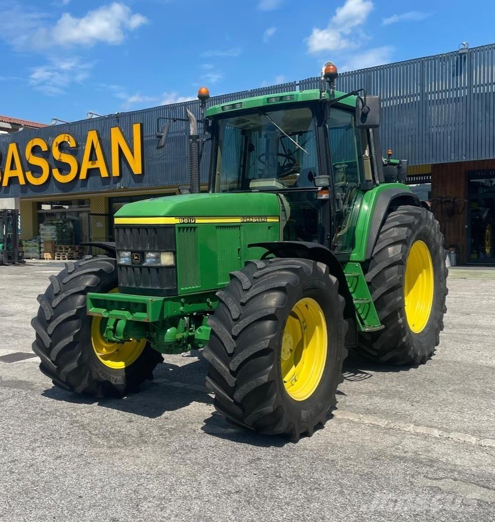 John Deere 6810 Traktorji