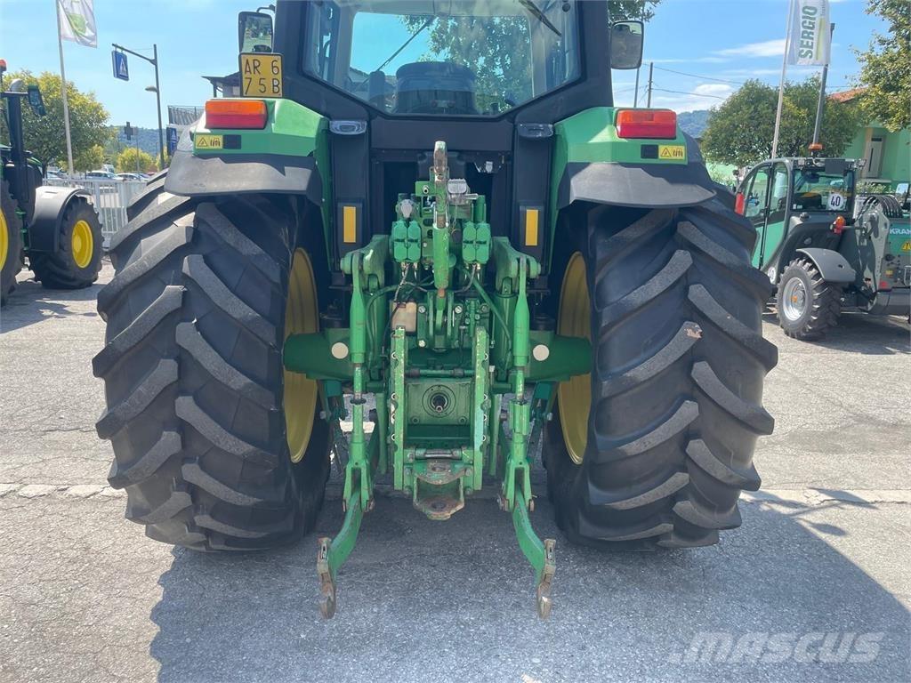 John Deere 6810 Traktorji