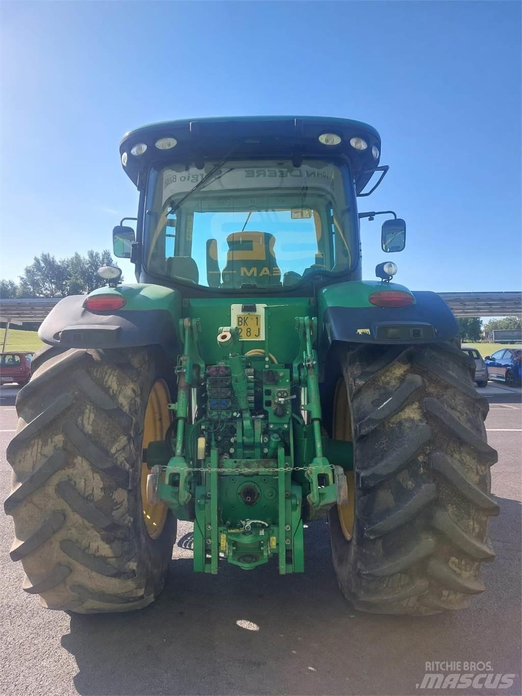 John Deere 7230 R Traktorji