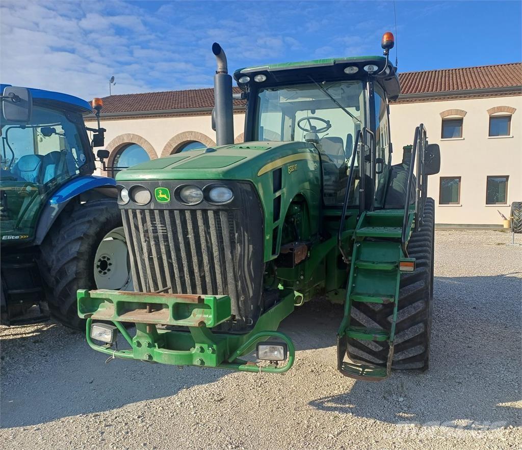 John Deere 8320 RT Traktorji