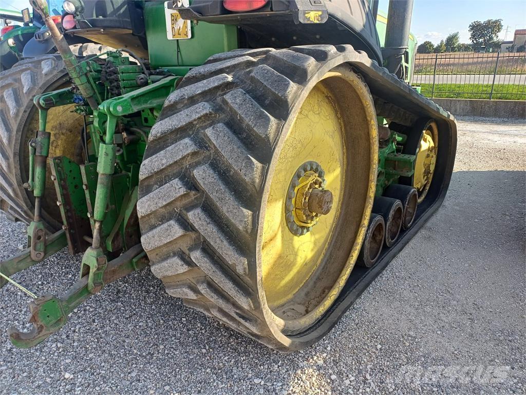 John Deere 8320 RT Traktorji