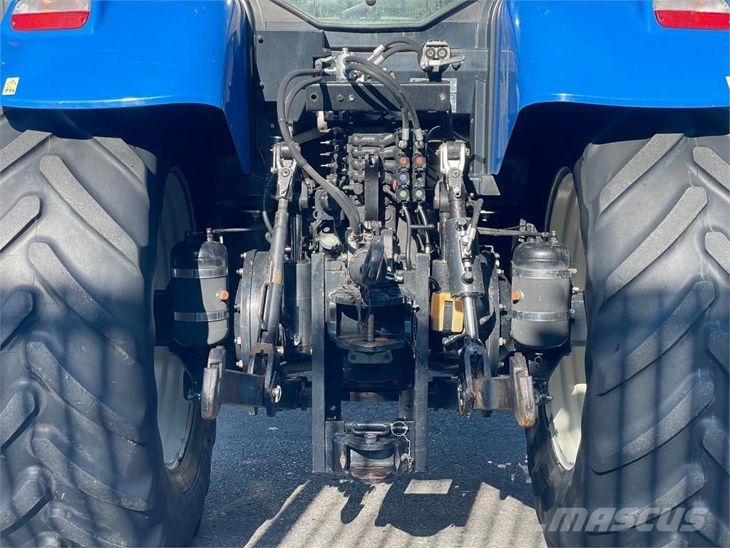 New Holland T7 210 Traktorji
