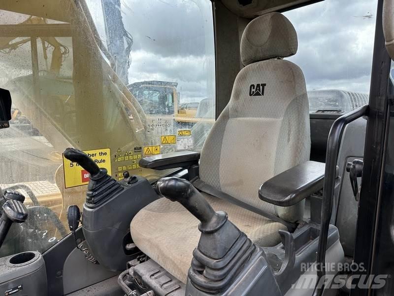 CAT 20T Excavator Bagri goseničarji