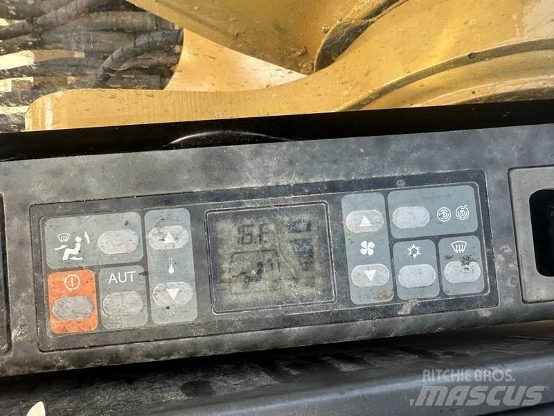 CAT 320 Bagri goseničarji