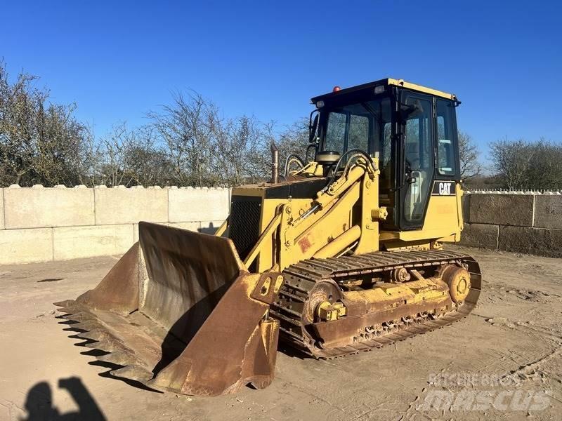 CAT 939 Drugo