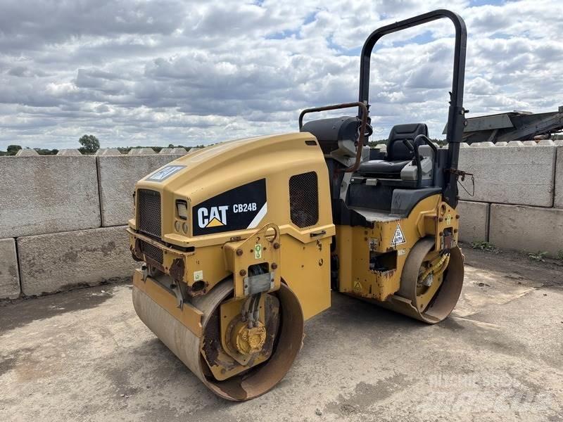 CAT CB24 B Dvojni valjarji