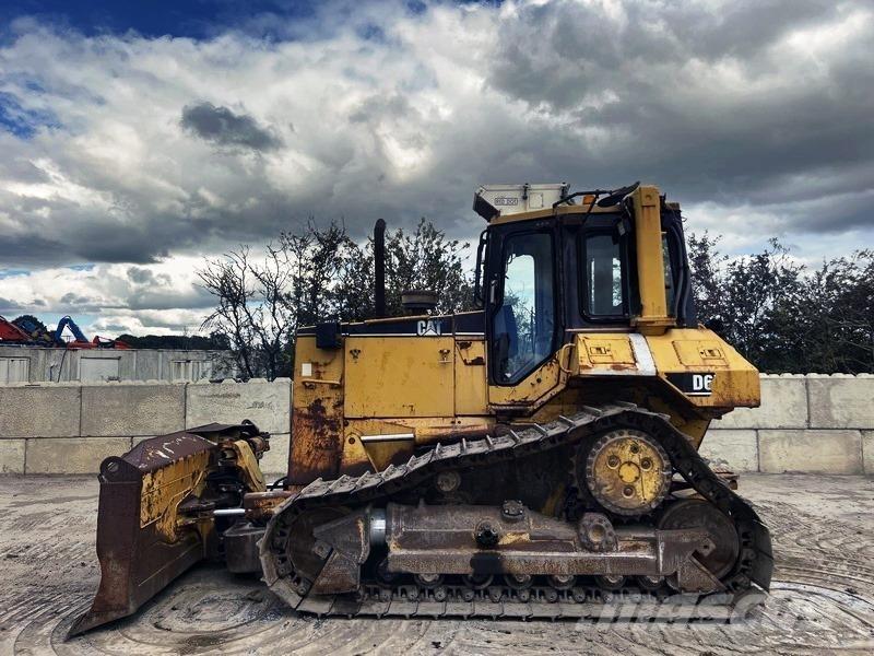 CAT D6M Buldožerji goseničarji